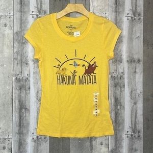 NWT Disney The Lion‎ King Hakuna Matata girls yellow shirt sleeve t-shirt. Med.